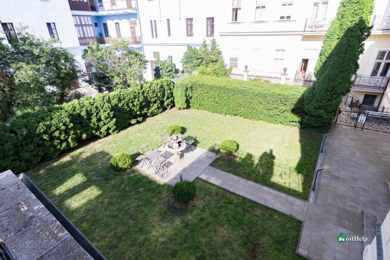 Unique Location With Hot-Tub, Terrace And Garden Villa Prag Exteriör bild