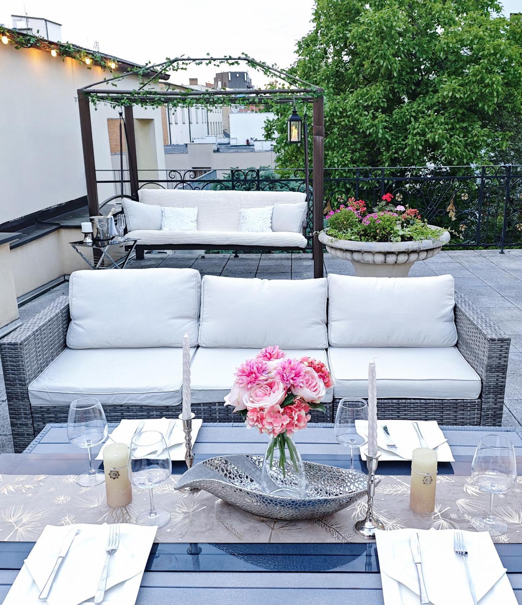 Villa With Hot-Tub, Terrace And Garden, Wenceslass Square Prag Exteriör bild